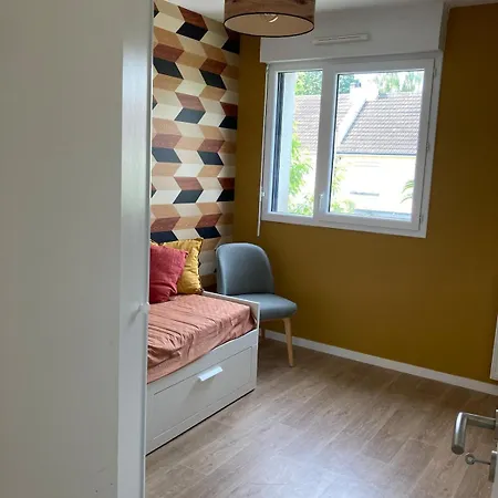 Elegant T3 Avec Terrasse Plein Sud, Proche Centre * Καν